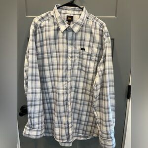 XL~Men’s Blue plaid Lee brand button down shirt